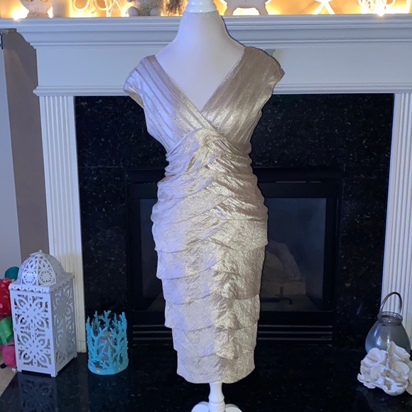 GORGEOUS DRESS!!!! - Picture 1 of 3